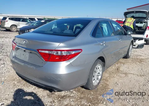 2017 Toyota Camry Le z USA, uszkodzony, nr VIN 4T1BF1FK0HU336009